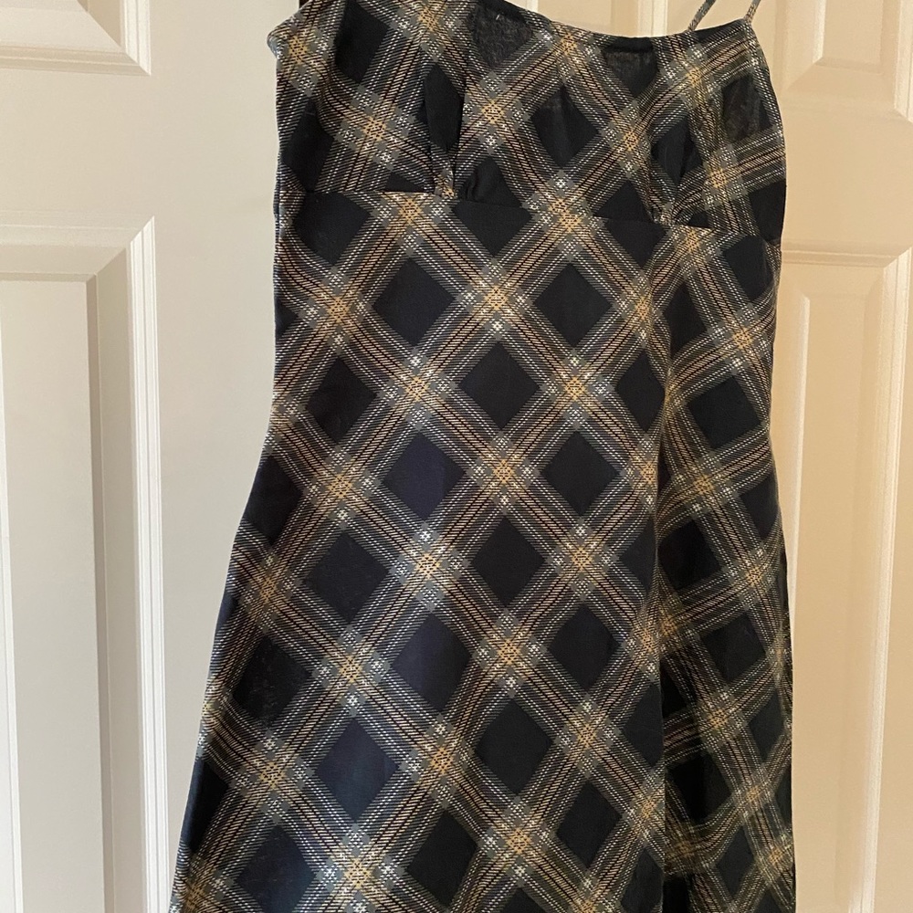 NWT MOTEL ROCKS DRESS - Picture 3 of 6